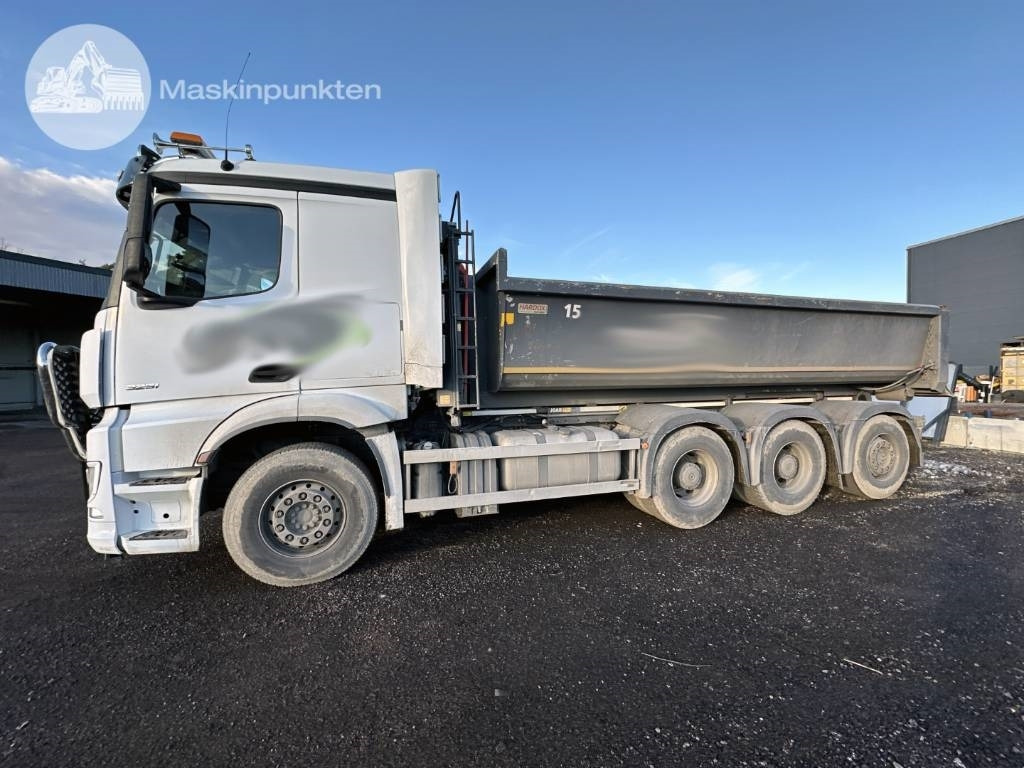 Camion ampliroll Mercedes-Benz Arocs 3251