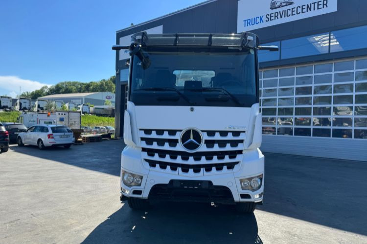 Camion ampliroll Mercedes-Benz Arocs 3251 8x4