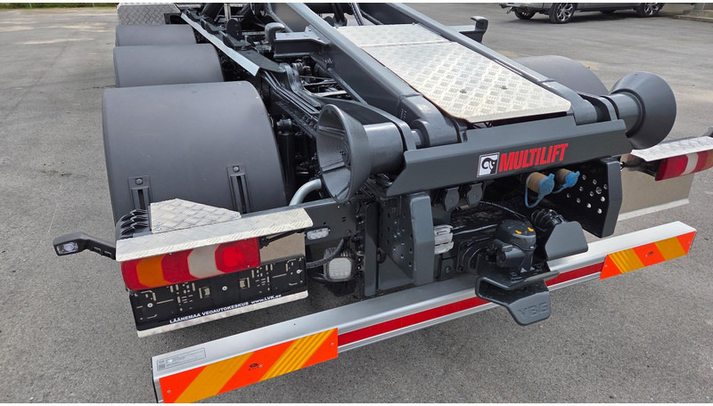 Camion ampliroll Mercedes-Benz Arocs 3253 8X4*4 Fassi F295