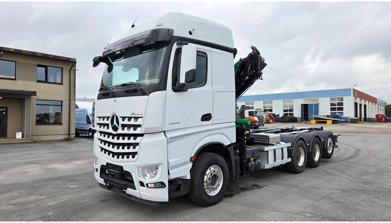 Camion ampliroll Mercedes-Benz Arocs 3253 8X4*4 Fassi F295