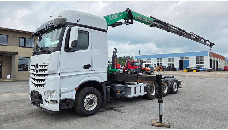 Camion ampliroll Mercedes-Benz Arocs 3253 8X4*4 Fassi F295