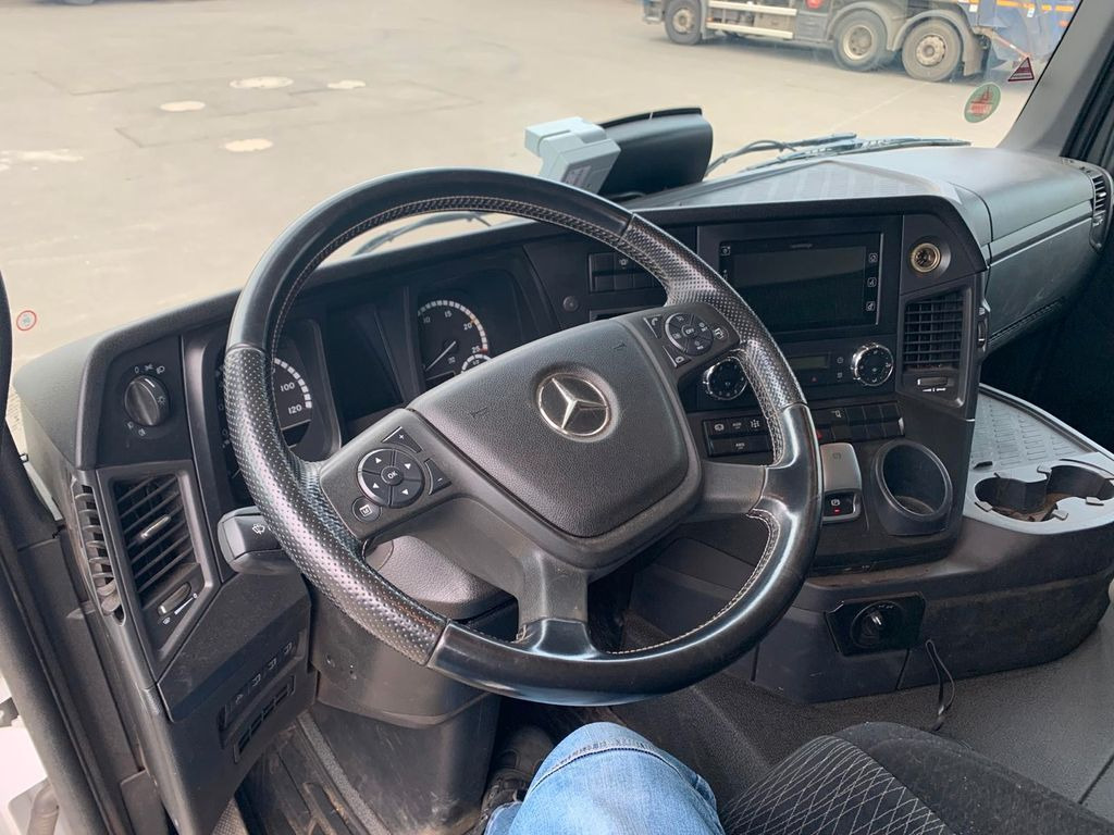 Camion ampliroll Mercedes-Benz Arocs 3351 6x4 Hakenabroller Blatt/Blatt