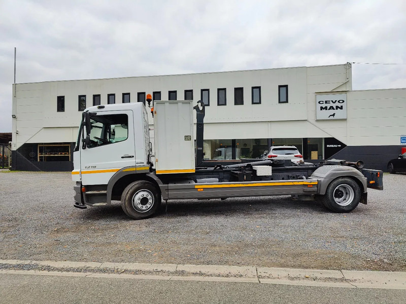 Camion ampliroll Mercedes-Benz Atego 1218 Containersystem / Hooklift Hyvalift