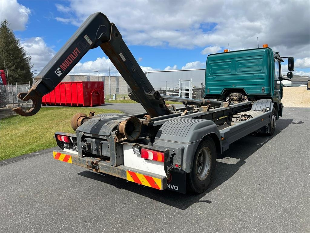 Camion ampliroll Mercedes-Benz Atego 1521