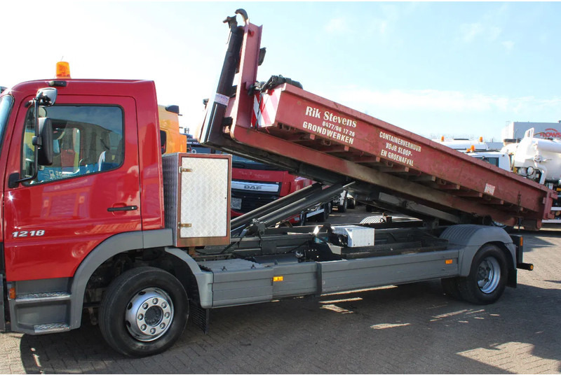 Camion ampliroll Mercedes-Benz Atego reserved!! 1218 + HYVALIFT + CONTAINER + MANUAL