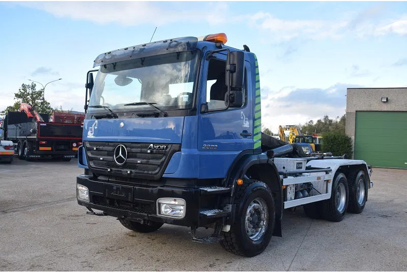 Camion ampliroll Mercedes-Benz Axor 2633