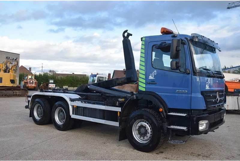 Camion ampliroll Mercedes-Benz Axor 2633