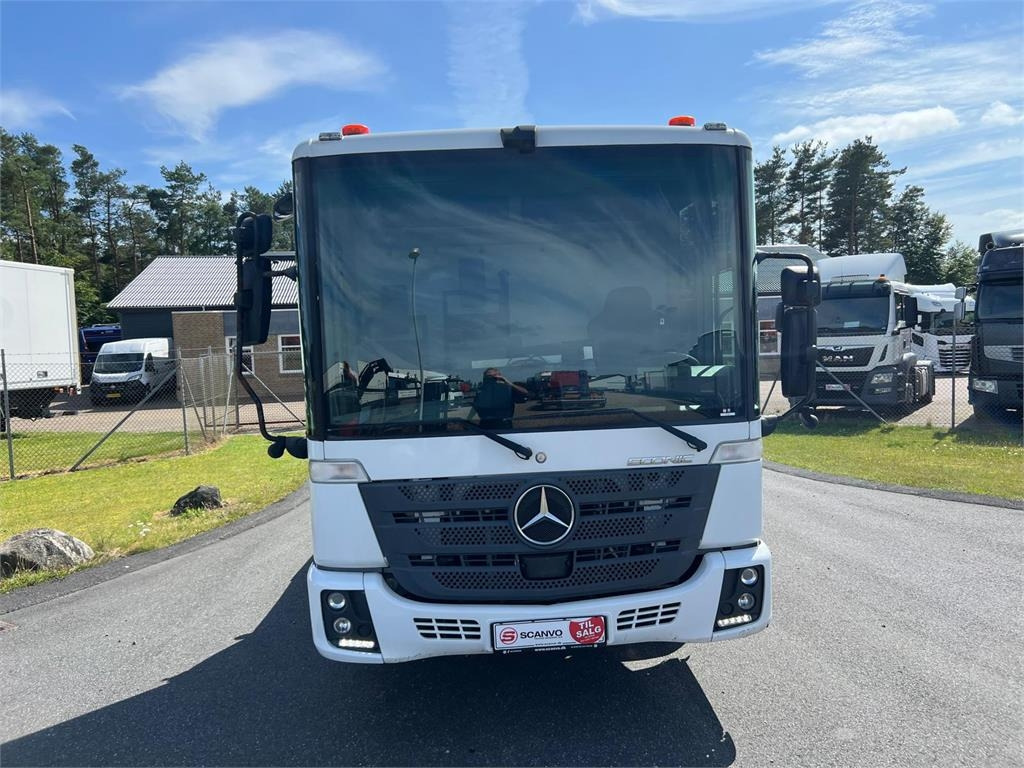Camion ampliroll Mercedes-Benz Econic 2630 L