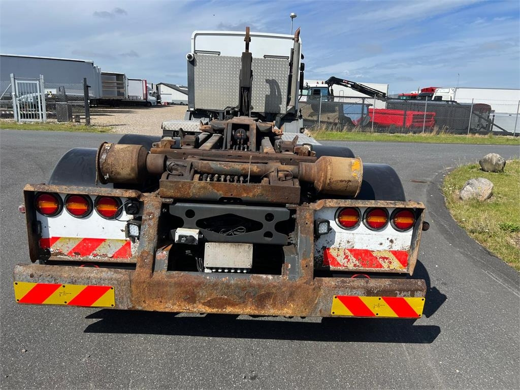 Camion ampliroll Mercedes-Benz Econic 2630 L