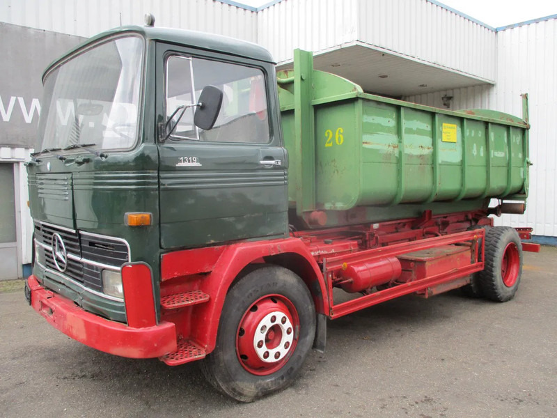 Camion ampliroll Mercedes-Benz LP 1319 , Oldtimer