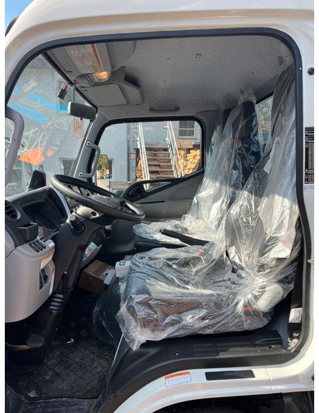 Camion ampliroll Mitsubishi Fuso Canter 6S15