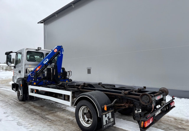 Camion ampliroll NissanAtleon