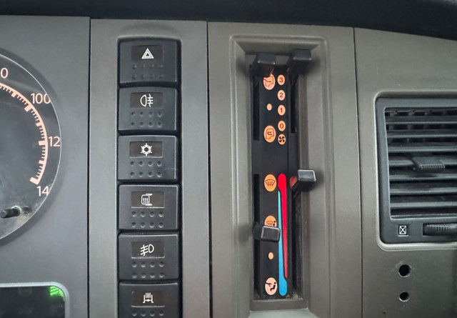 Camion ampliroll NissanAtleon