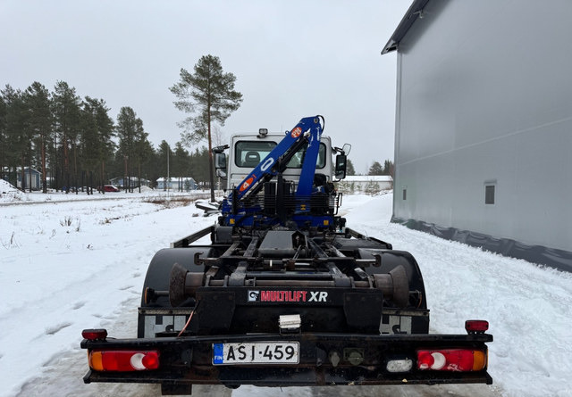 Camion ampliroll NissanAtleon