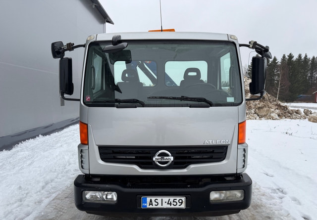 Camion ampliroll NissanAtleon