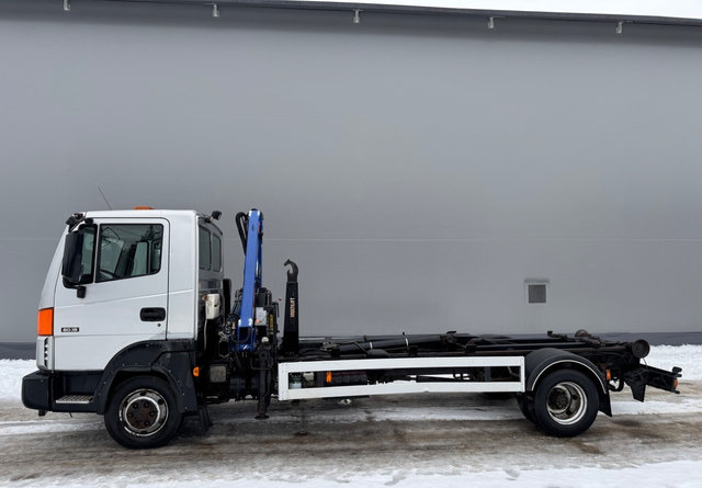 Camion ampliroll NissanAtleon
