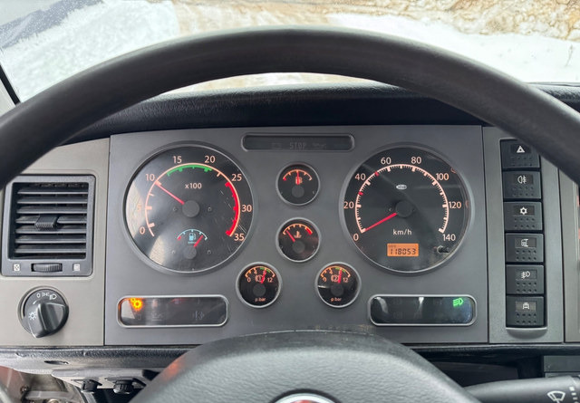 Camion ampliroll NissanAtleon