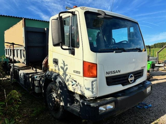 Camion ampliroll Nissan ATLEON 150.25