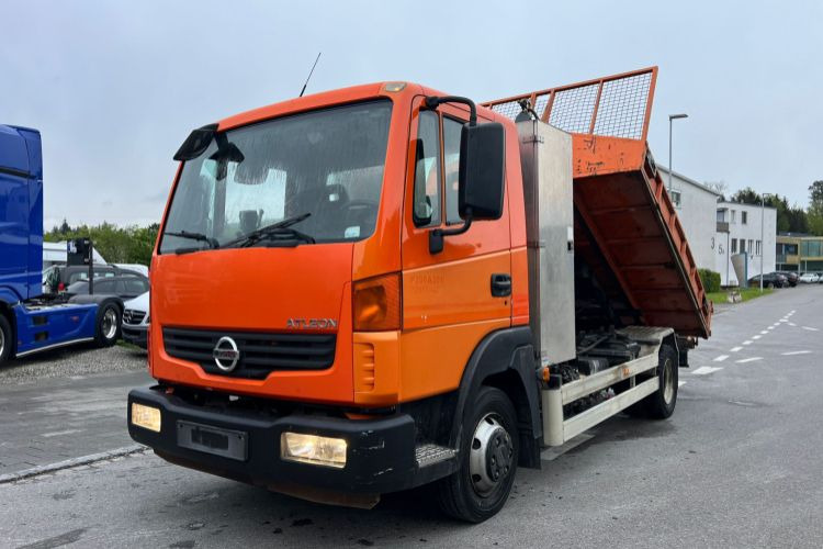 Camion ampliroll Nissan Atleon 80.19 4x2 Hooklift