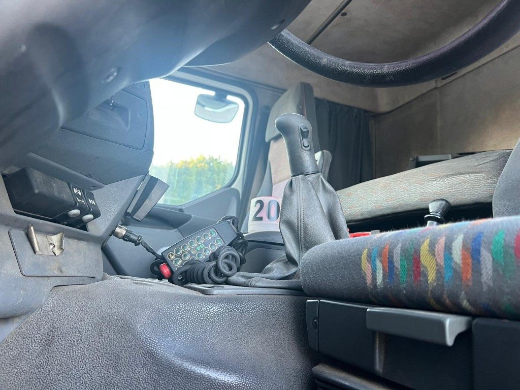 Camion ampliroll RENAULT 420 USATO SCARRABILE 8X2