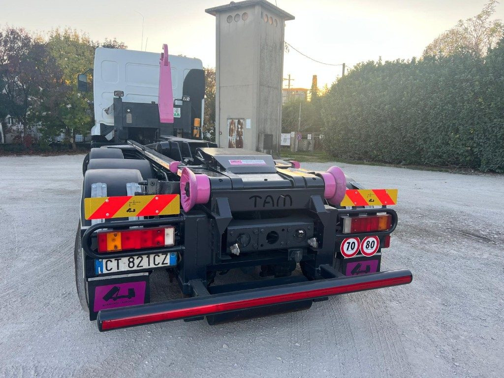 Camion ampliroll RENAULT 420 USATO SCARRABILE 8X2