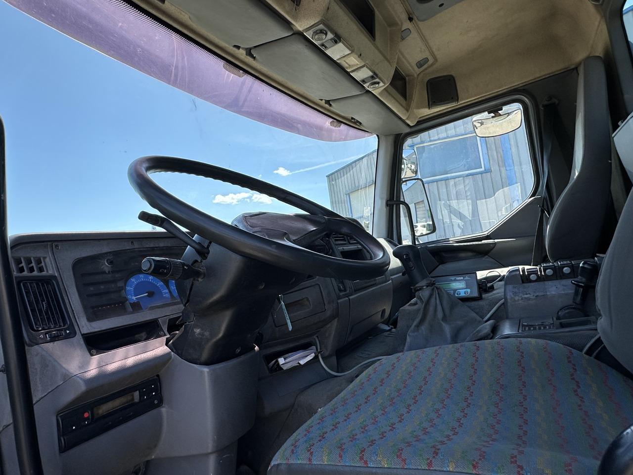 Camion ampliroll RENAULT KERAX 370 DCI