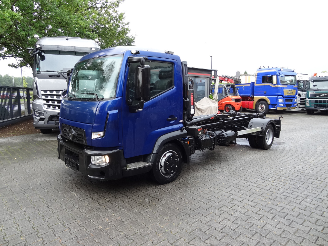 Camion ampliroll Renault D180.75 Haken Multilift
