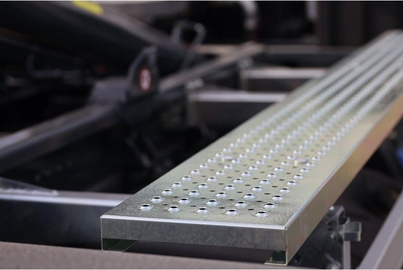 Camion ampliroll Renault D 18 HIGH P