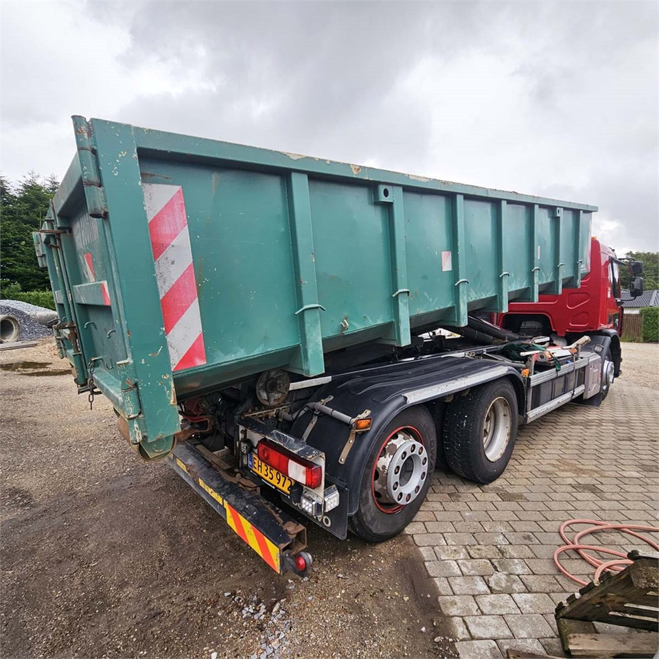 Camion ampliroll Renault D 26 Wide