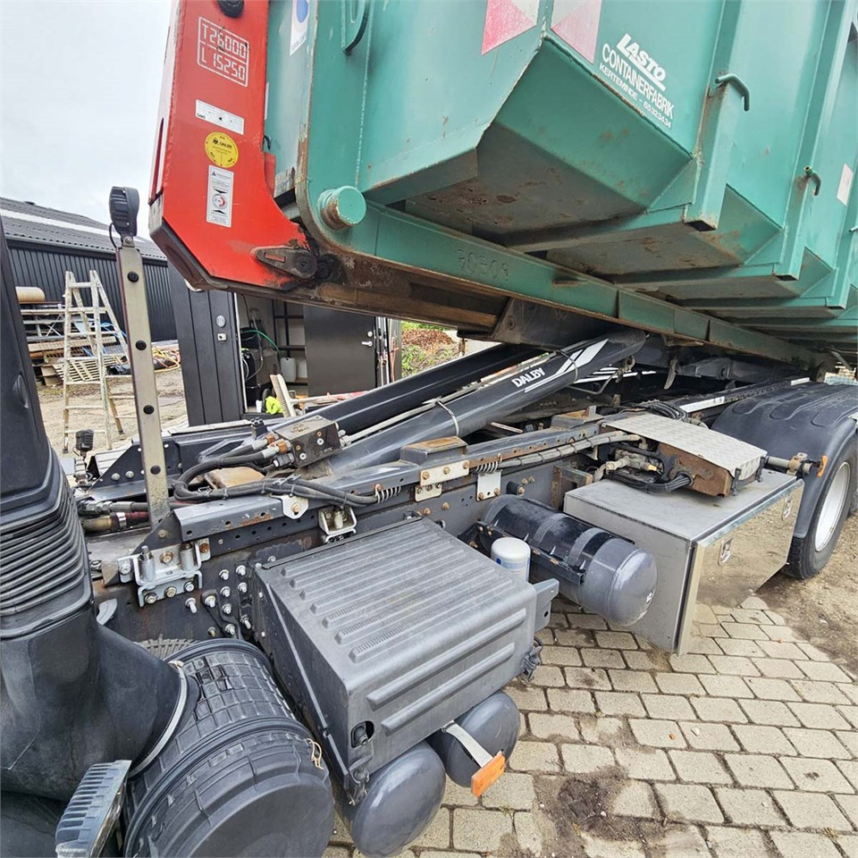 Camion ampliroll Renault D 26 Wide