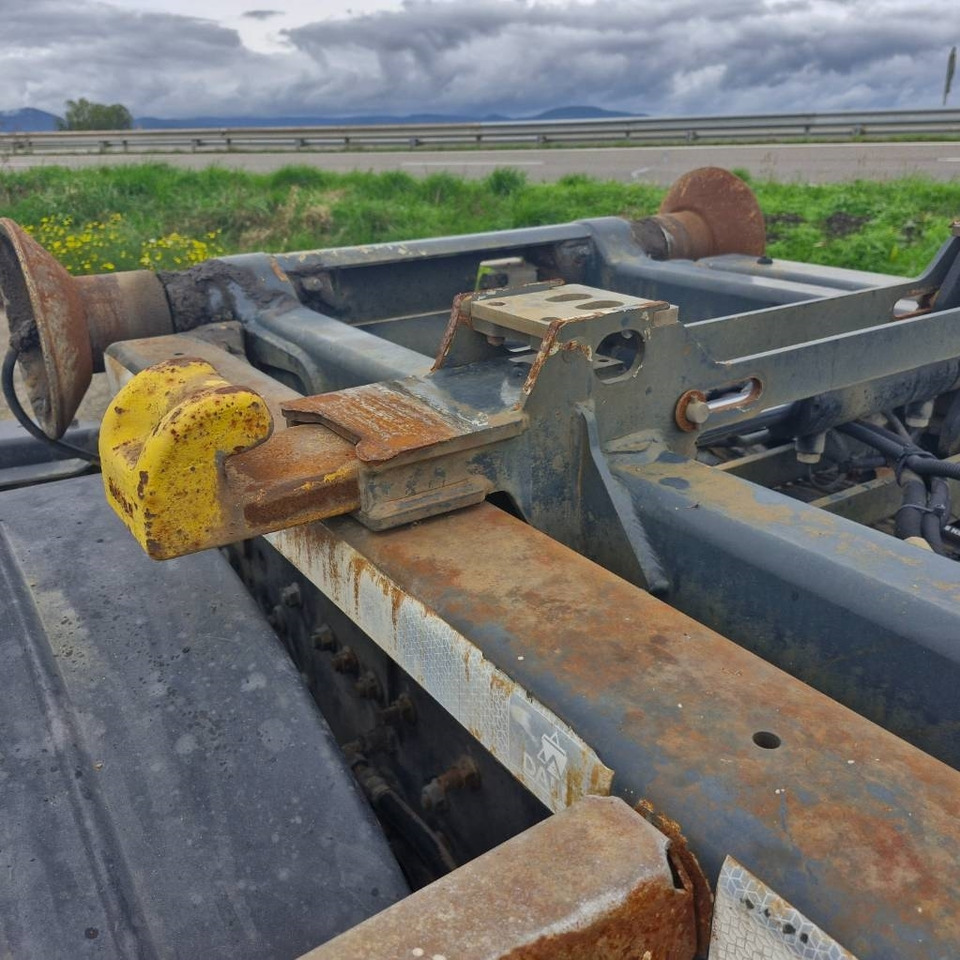 Camion ampliroll Renault D Wide 380