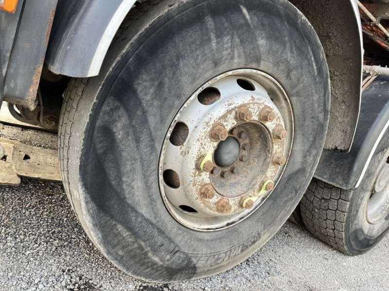 Camion ampliroll Renault PREMIUM 370-26 AVEC BOUILLE ACMAR