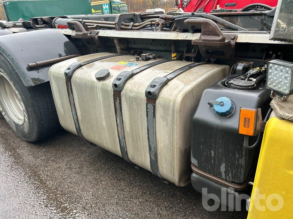 Camion ampliroll SCANIA