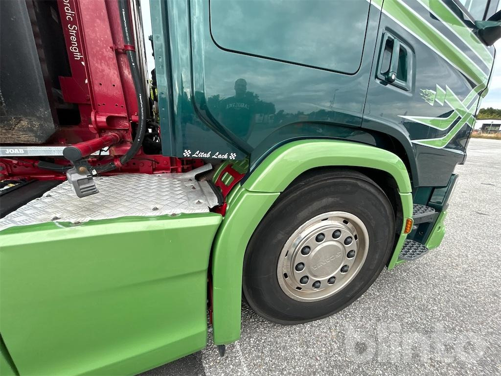 Camion ampliroll SCANIA