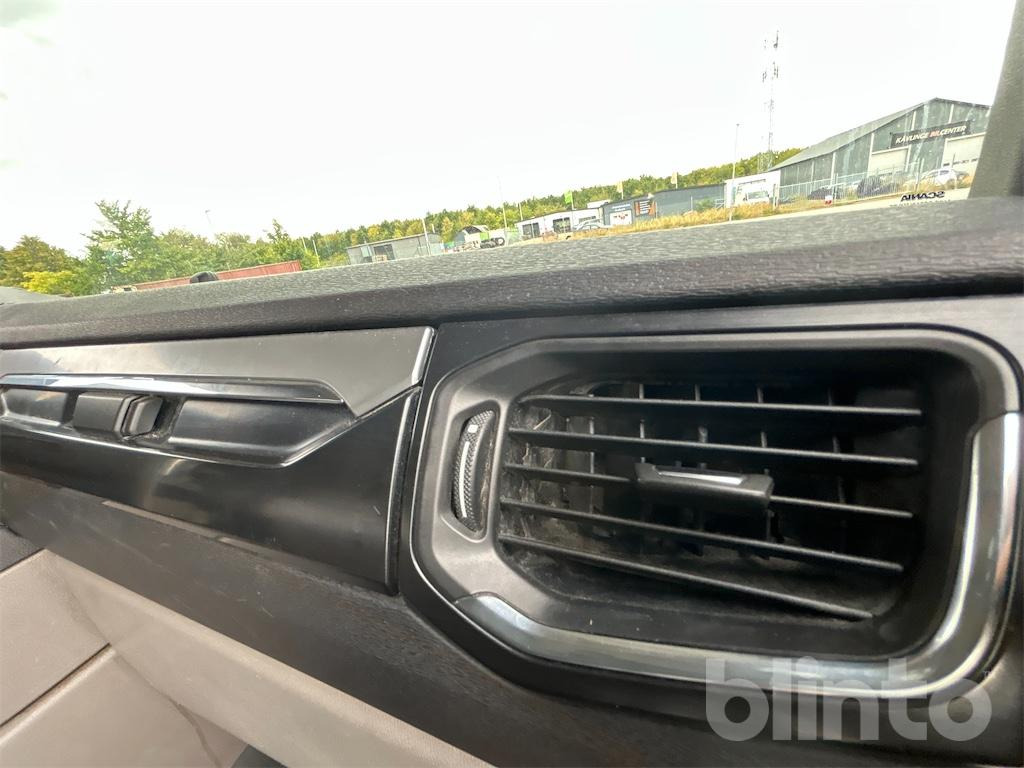 Camion ampliroll SCANIA