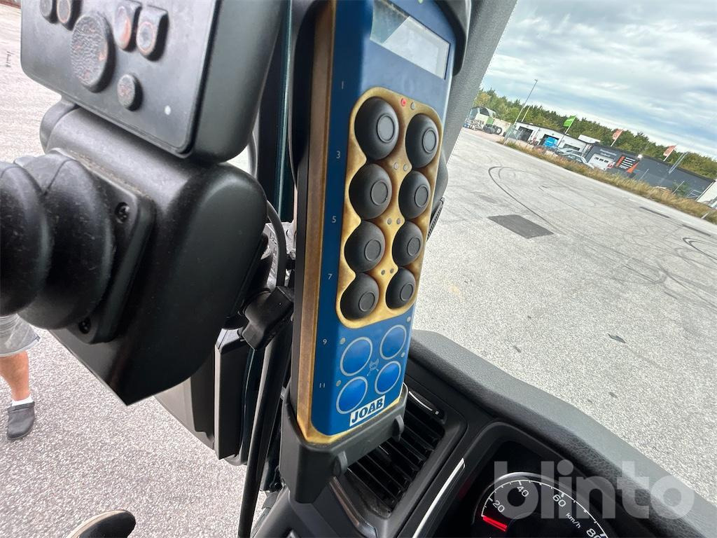 Camion ampliroll SCANIA