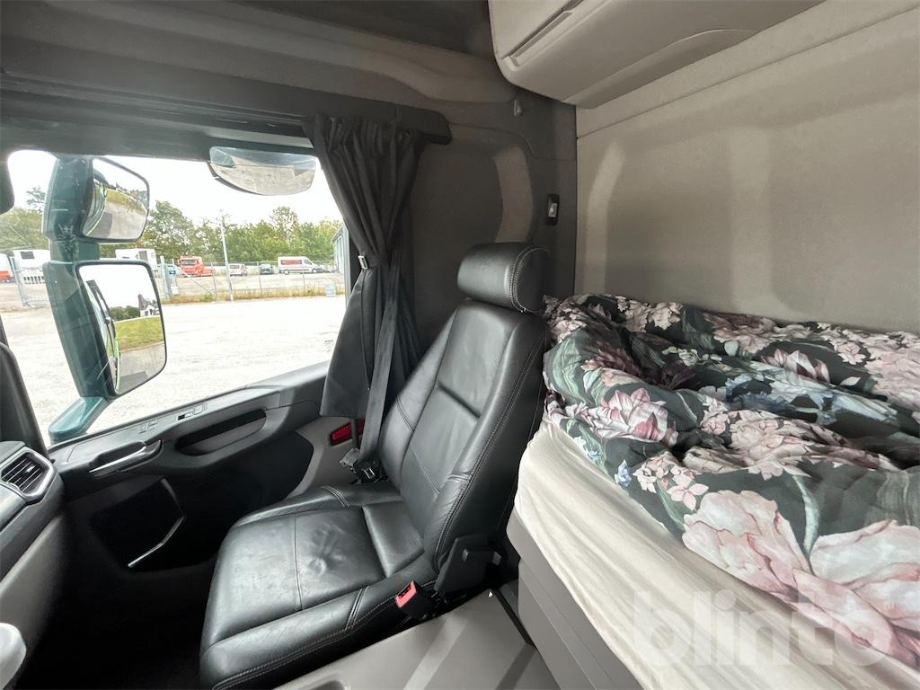 Camion ampliroll SCANIA