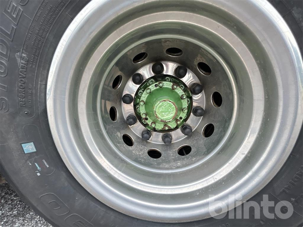 Camion ampliroll SCANIA