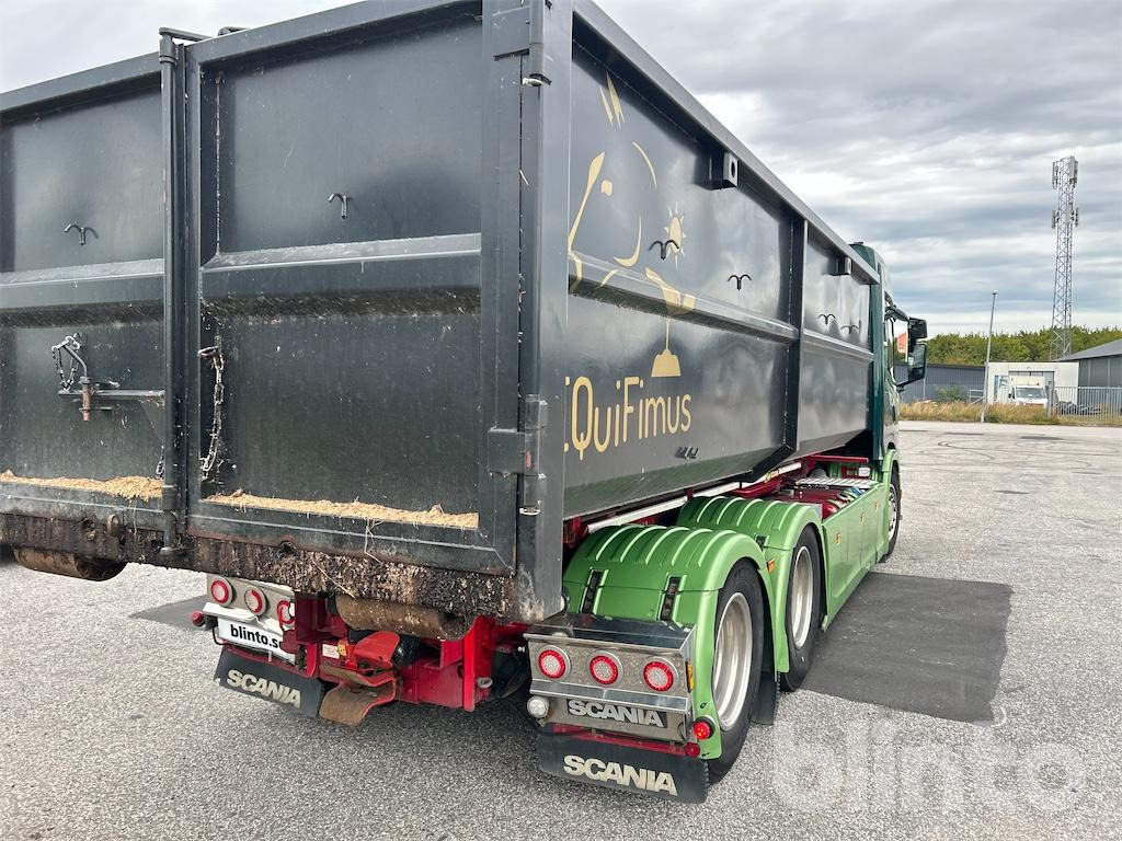 Camion ampliroll SCANIA