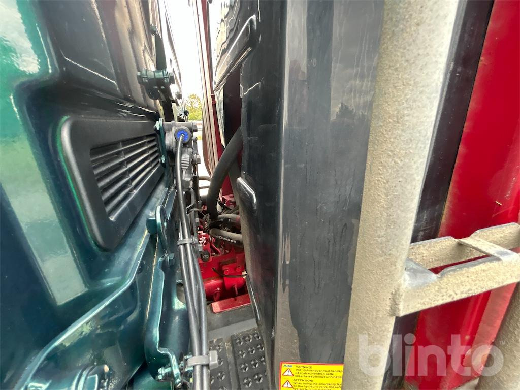 Camion ampliroll SCANIA