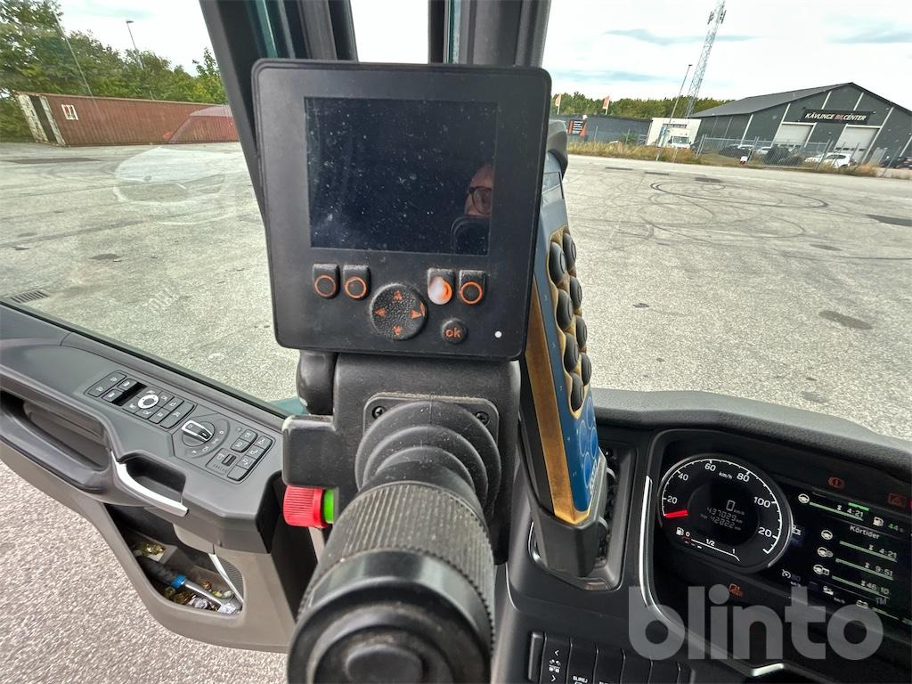 Camion ampliroll SCANIA