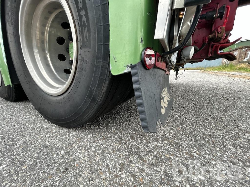 Camion ampliroll SCANIA