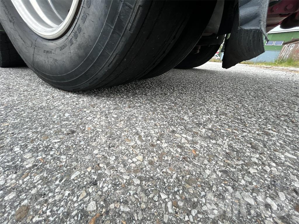 Camion ampliroll SCANIA