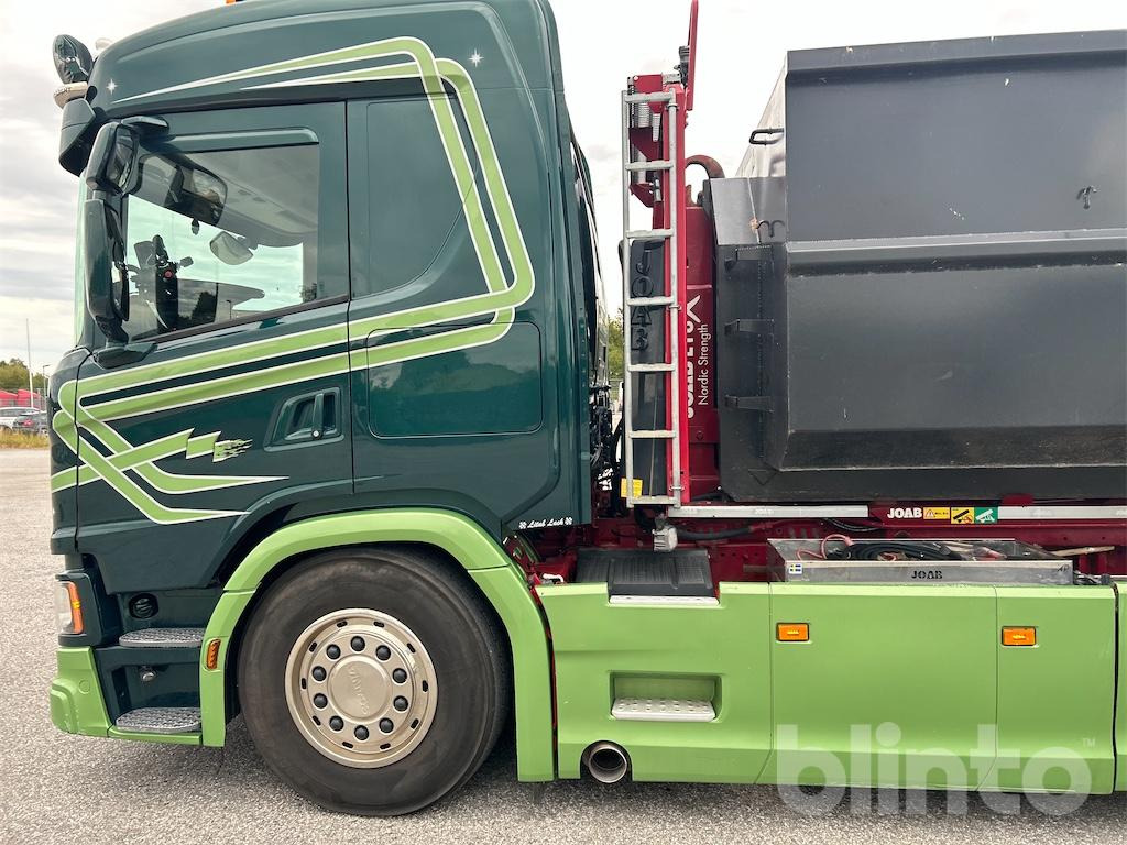 Camion ampliroll SCANIA