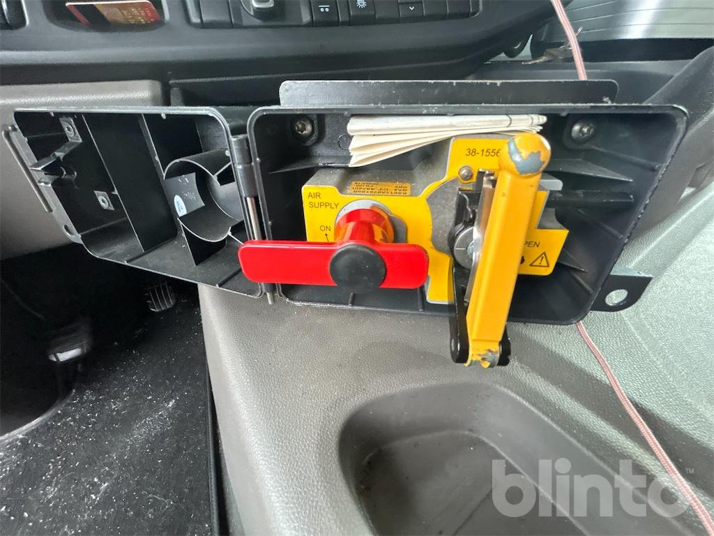 Camion ampliroll SCANIA