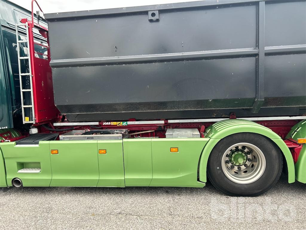 Camion ampliroll SCANIA