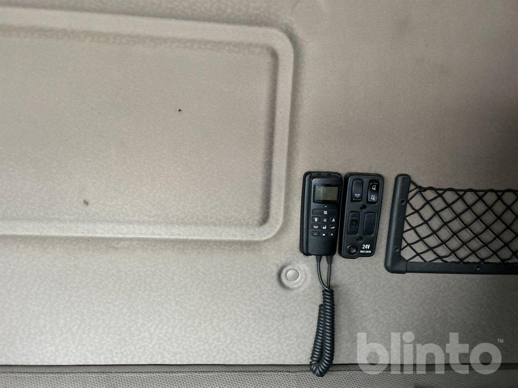 Camion ampliroll SCANIA