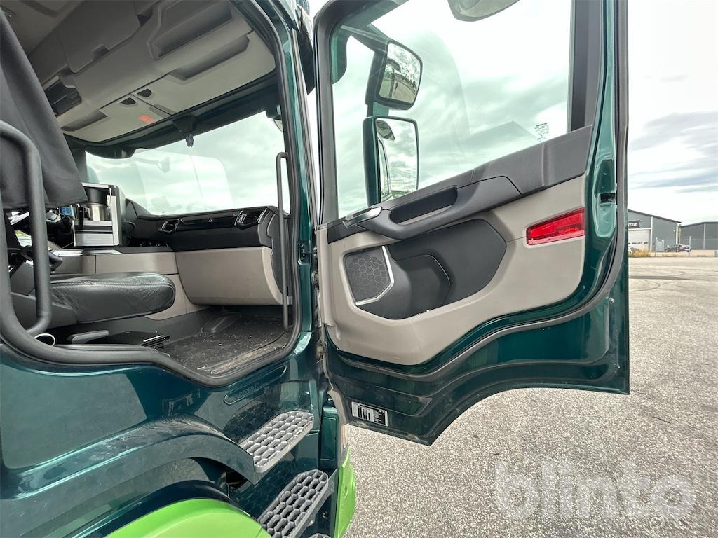 Camion ampliroll SCANIA