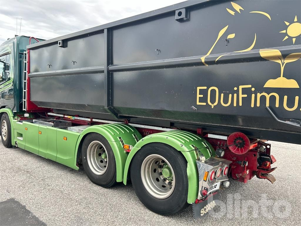 Camion ampliroll SCANIA