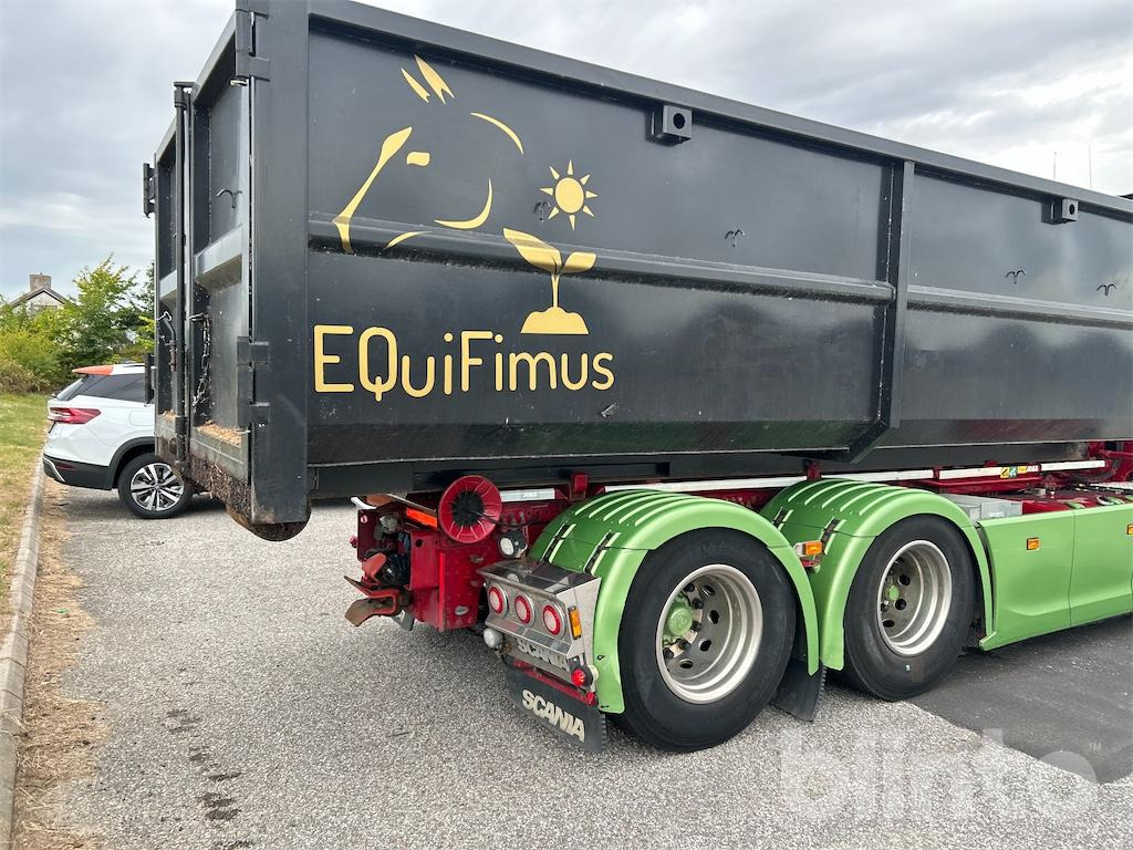 Camion ampliroll SCANIA